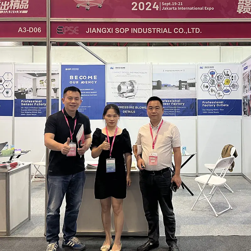 Inflatable blower-10